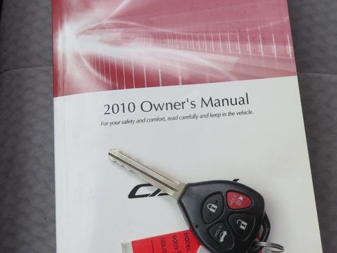 Used 2010 Toyota Camry LE image 33