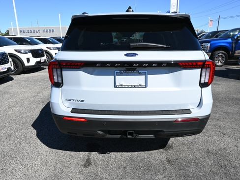 New 2026 Ford Explorer Active image 4