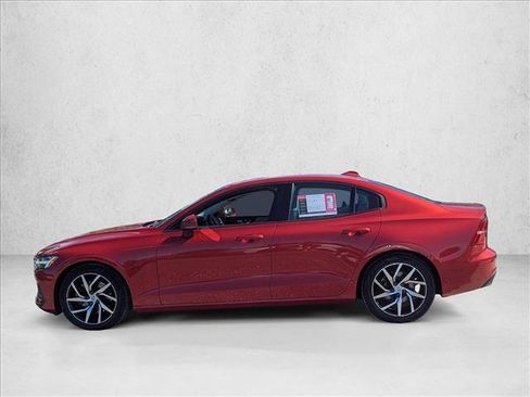 Used 2019 Volvo S60 T5 Momentum w/ Premium Package FWD image 9