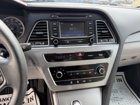 Used 2015 Hyundai Sonata SE w/ Option Group 09 FWD image 14