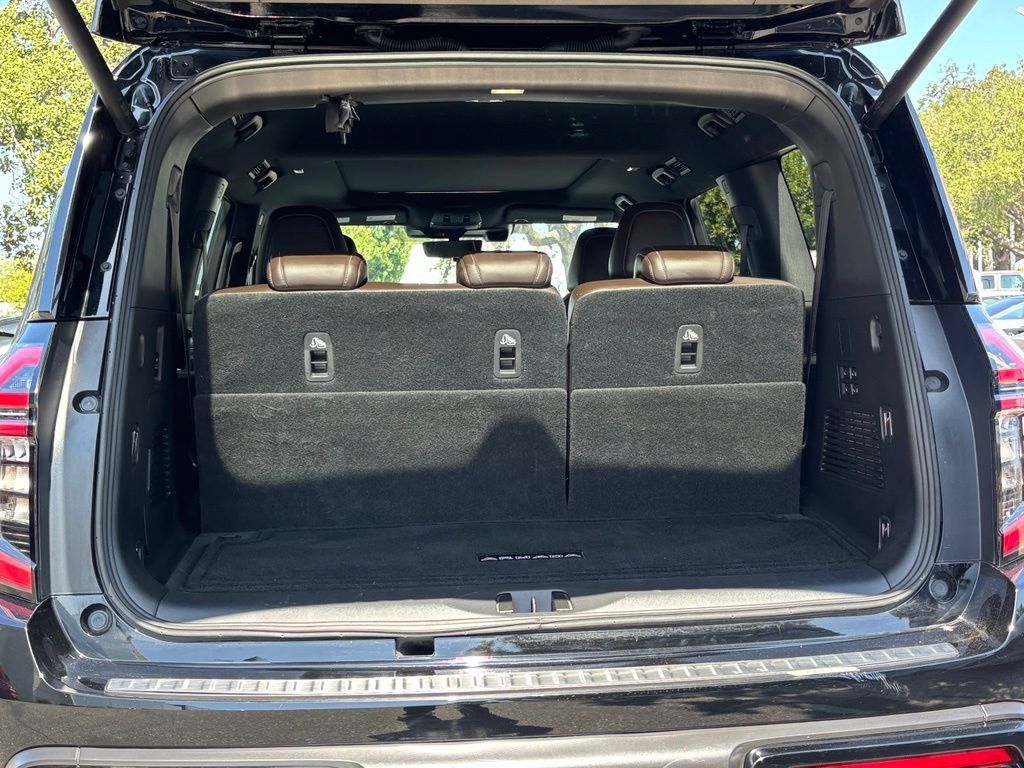 Certified 2025 Nissan Armada Platinum w/ Convenience Package RWD image 31