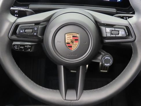 Certified 2025 Porsche Macan 4S Electric AWD/4WD image 20