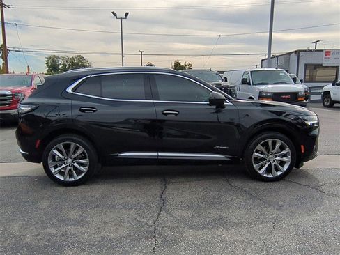 Used 2022 Buick Envision Avenir w/ Technology Package II image 8