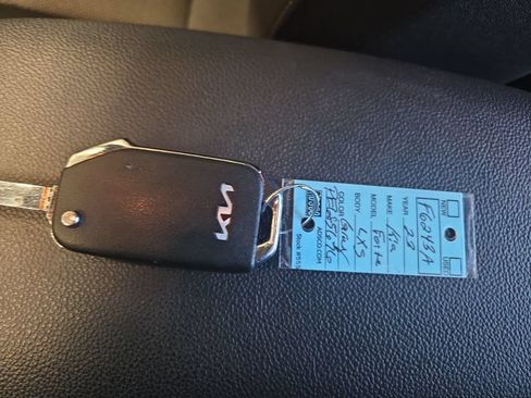 Used 2023 Kia Forte LXS w/ LXS Technology Package FWD image 30