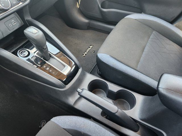 Used 2025 Nissan Versa SV FWD image 18