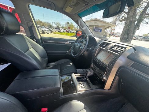 Used 2014 Lexus GX 460 image 25