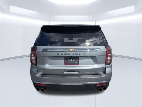 Used 2024 Chevrolet Suburban Premier AWD/4WD image 7