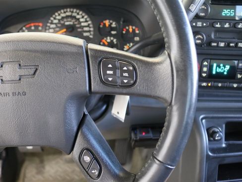 Used 2004 Chevrolet Silverado 2500 LT w/ Skid Plate Package AWD/4WD image 89