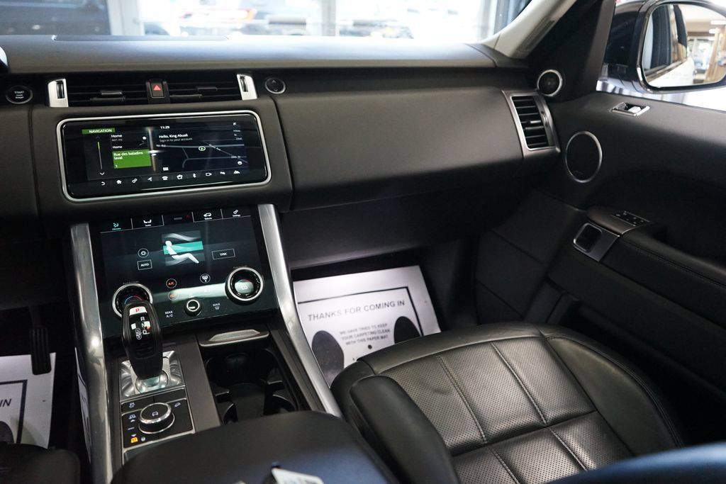 Used 2019 Land Rover Range Rover Sport HSE AWD/4WD image 14