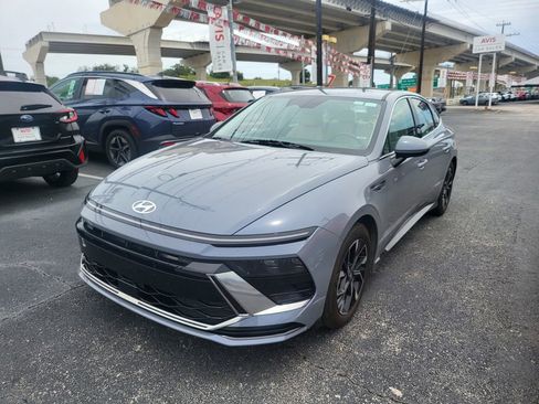 Used 2025 Hyundai Sonata SEL FWD image 1