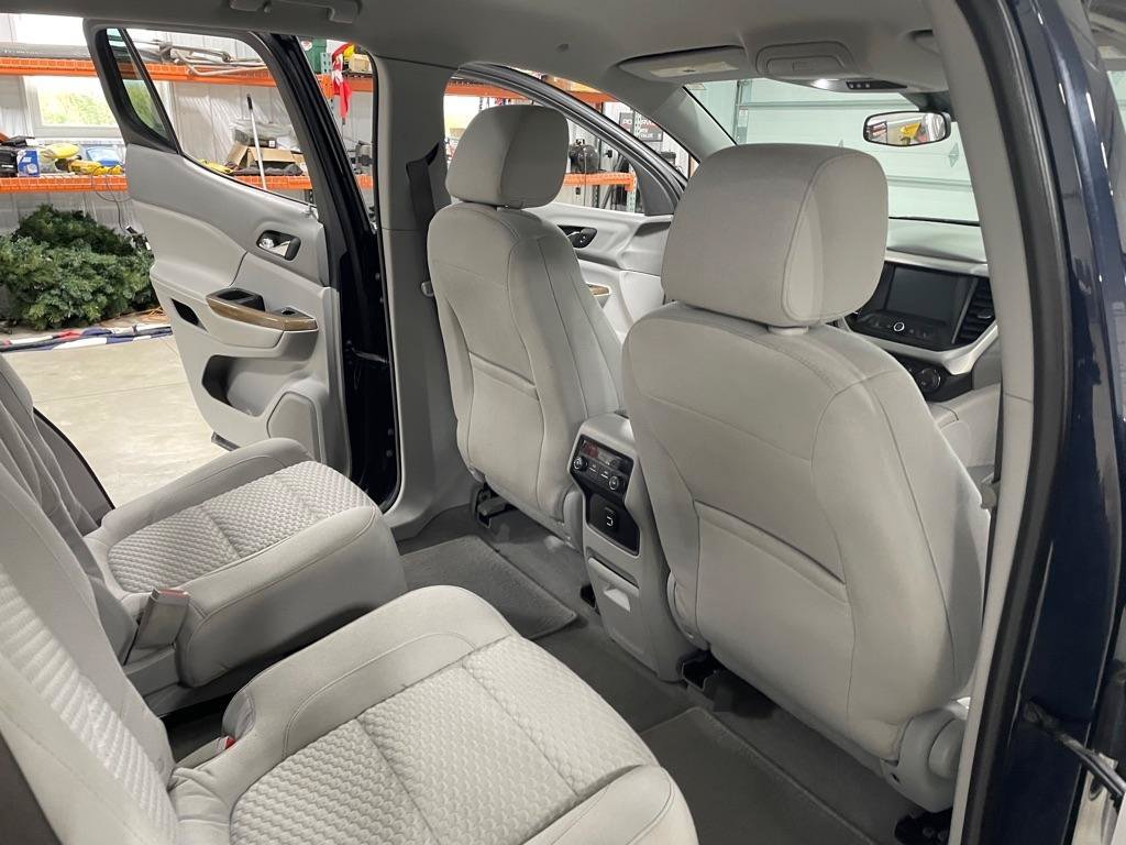 Used 2017 GMC Acadia SLE w/ Driver Alert Package I AWD/4WD image 21