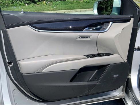 Used 2016 Cadillac XTS Premium FWD image 25