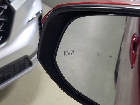 Used 2022 Toyota Venza Limited image 21