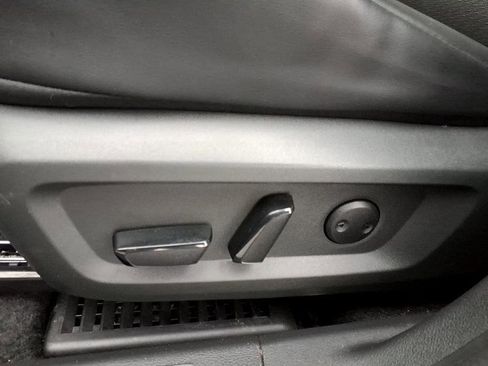 Used 2023 Nissan Rogue SV w/ SV Premium B Package image 18