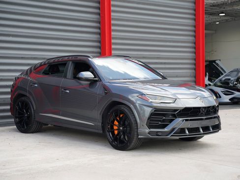 Used 2020 Lamborghini Urus AWD/4WD image 5