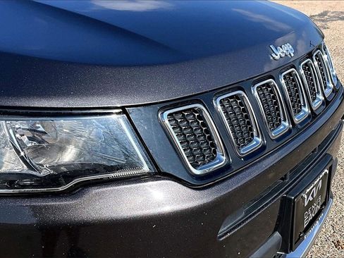 Used 2020 Jeep Compass Limited image 30