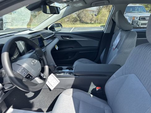 New 2025 Toyota Camry LE w/ Convenience Package FWD image 15
