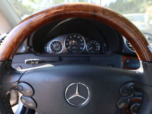 Used 2007 Mercedes-Benz CLK 350 Cabriolet image 19