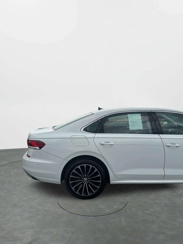Used 2022 Volkswagen Passat 2.0T FWD image 26