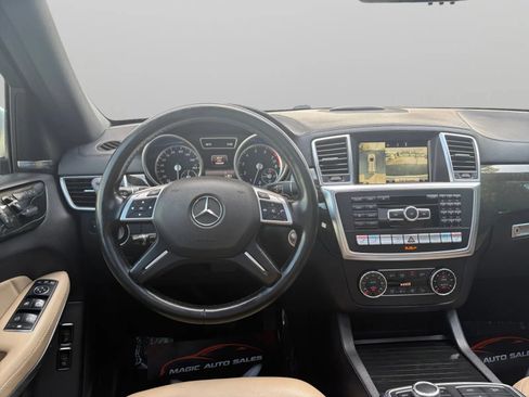 Used 2016 Mercedes-Benz GL 550 4MATIC image 30