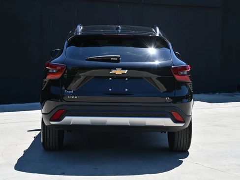 Used 2024 Chevrolet Trax LT image 6