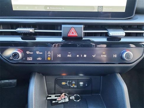 New 2026 Kia Sportage SX image 22