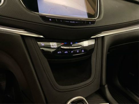 Used 2019 Cadillac XT5 Luxury AWD/4WD image 33