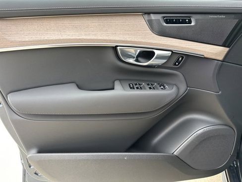 New 2026 Volvo XC90 T8 Plus image 12