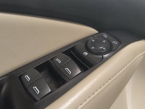 Used 2019 Buick Enclave Essence FWD image 27