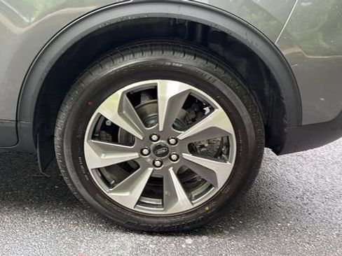 Certified 2024 Ford Escape Platinum AWD/4WD image 22