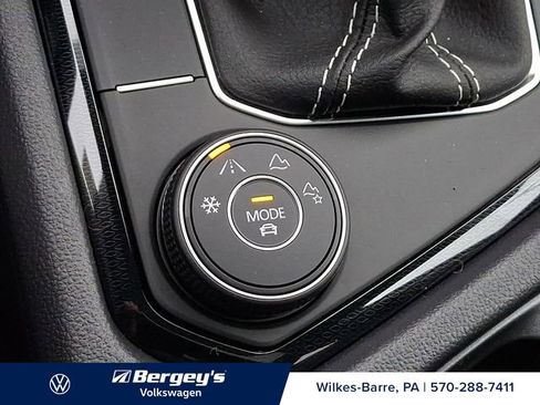 New 2026 Volkswagen Taos SE AWD/4WD image 21