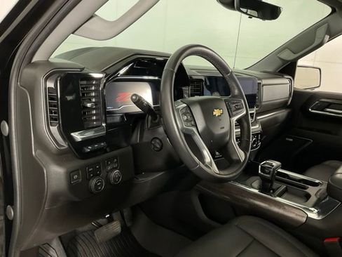 Used 2023 Chevrolet Silverado 1500 LTZ AWD/4WD image 20