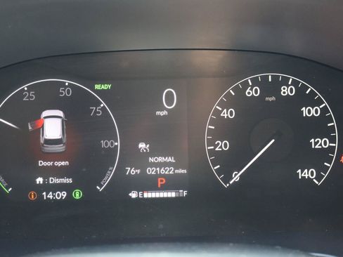 Used 2025 Honda CR-V Sport Touring image 28