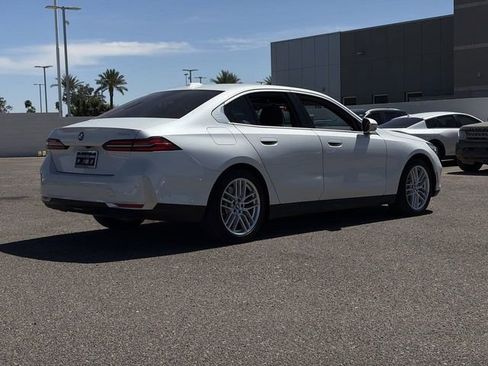 Used 2025 BMW 530i image 6