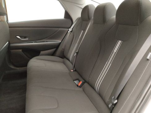 Used 2024 Hyundai Elantra SEL FWD image 18