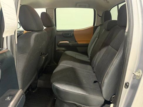 Used 2017 Toyota Tacoma SR5 w/ Tow Package image 13