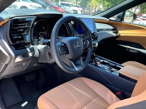 Used 2025 Lexus RX 350 FWD w/ Technology Package image 18