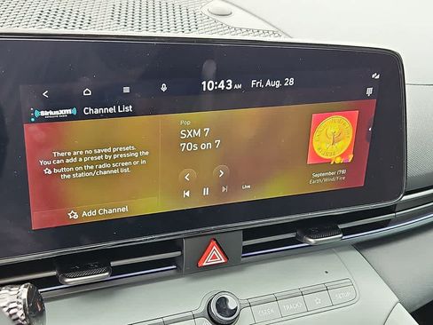 Used 2024 Hyundai Elantra Limited FWD image 17