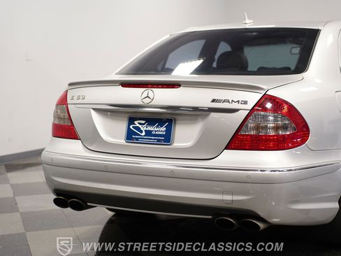 Used 2007 Mercedes-Benz E 63 AMG Sedan image 26
