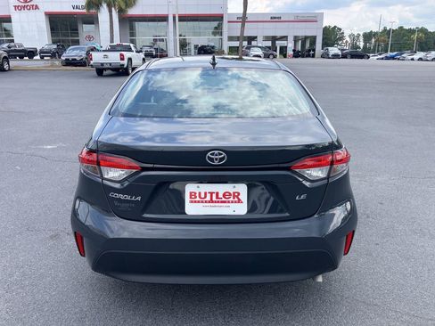 Certified 2025 Toyota Corolla LE w/ Convenience Package FWD image 4