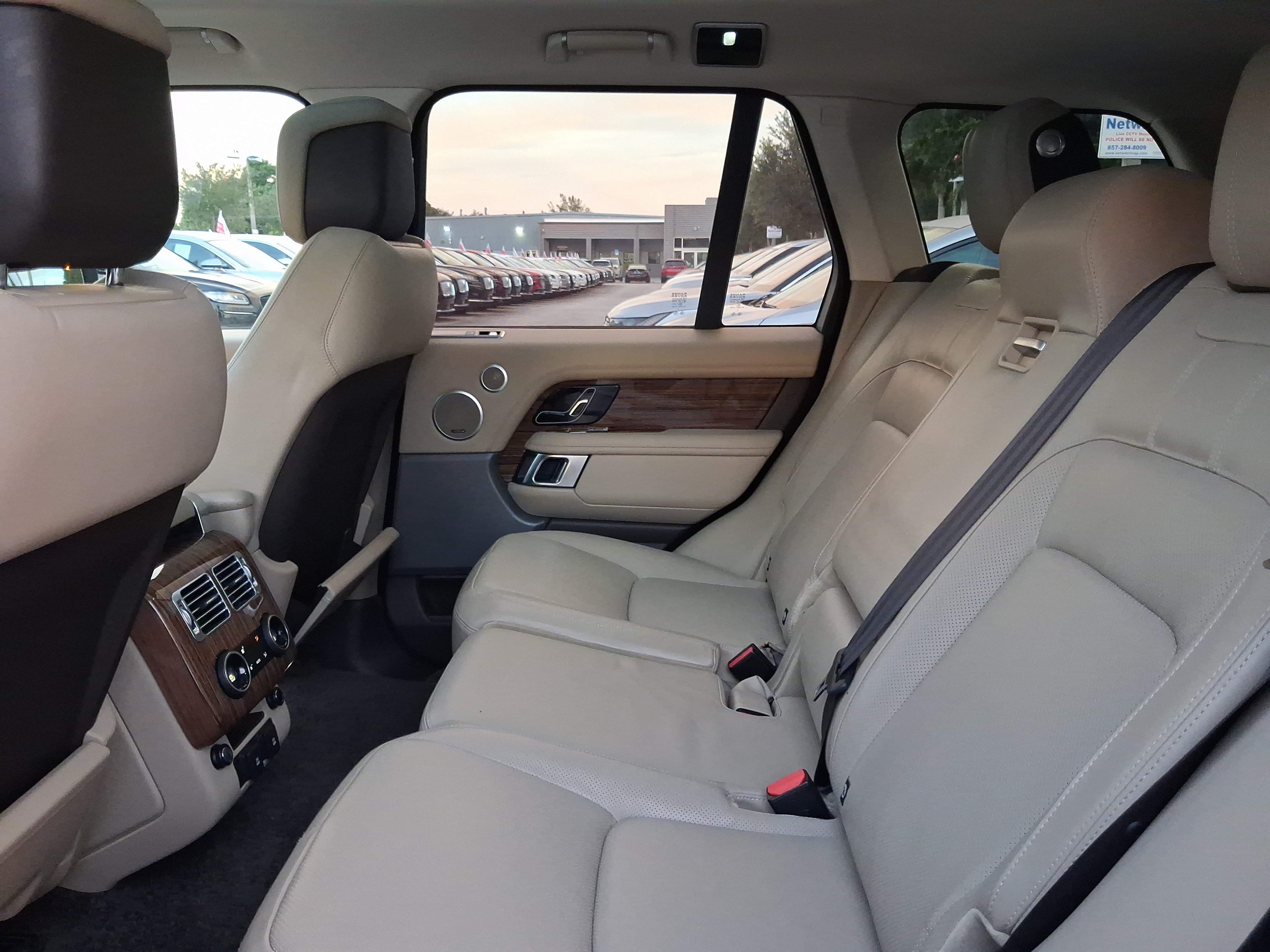 Used 2018 Land Rover Range Rover Supercharged AWD/4WD image 6