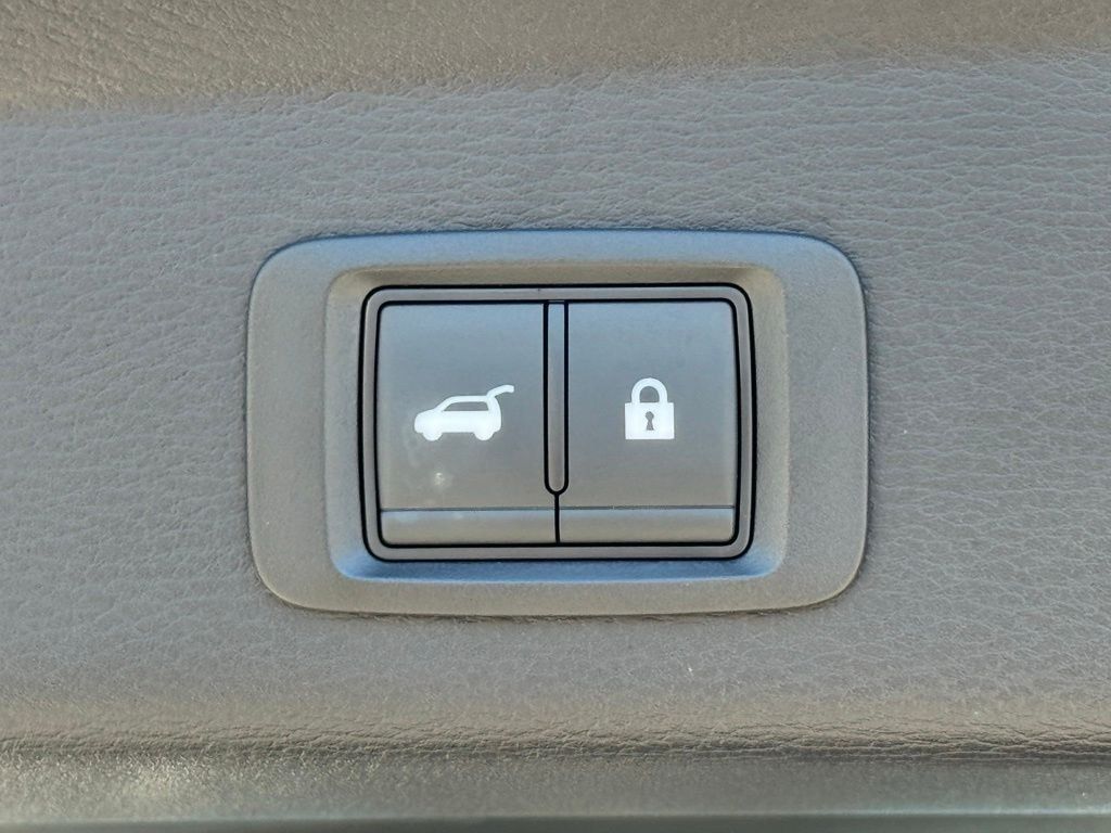 Used 2025 Mitsubishi Outlander SEL FWD image 41
