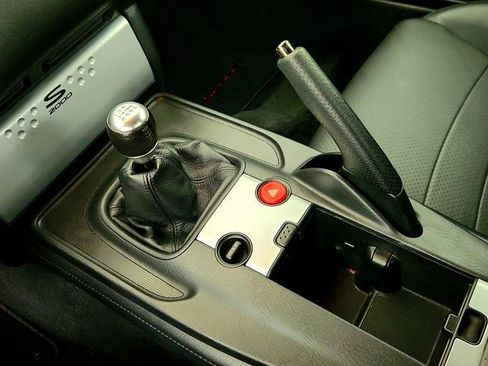 Used 2005 Honda S2000 image 19