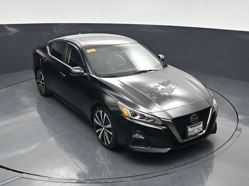Used 2019 Nissan Altima 2.5 SR w/ SR Premium Package FWD image 37