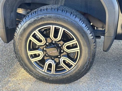 Used 2023 GMC Sierra 2500 AT4 image 5
