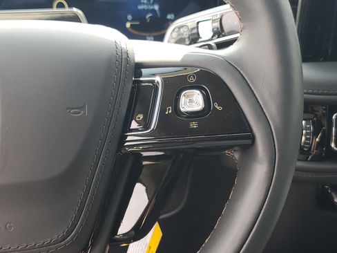 New 2027 Lincoln Aviator Reserve AWD/4WD image 16