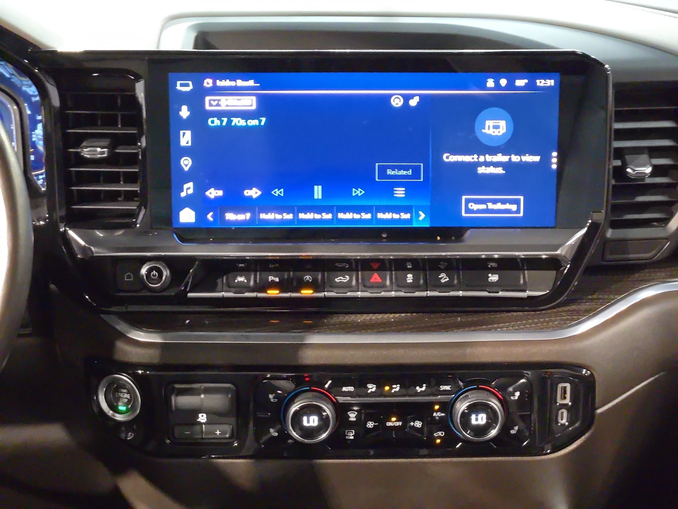 Used 2022 Chevrolet Silverado 1500 LT AWD/4WD image 16