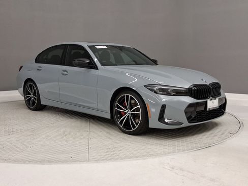 Certified 2023 BMW 330i Sedan w/ M Sport Package RWD image 5