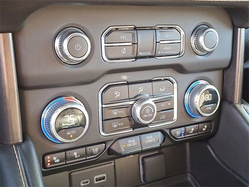 Certified 2023 GMC Yukon AT4 image 18