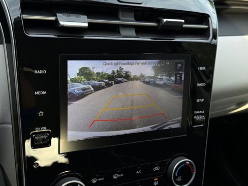 Certified 2024 Hyundai Tucson SE FWD image 30
